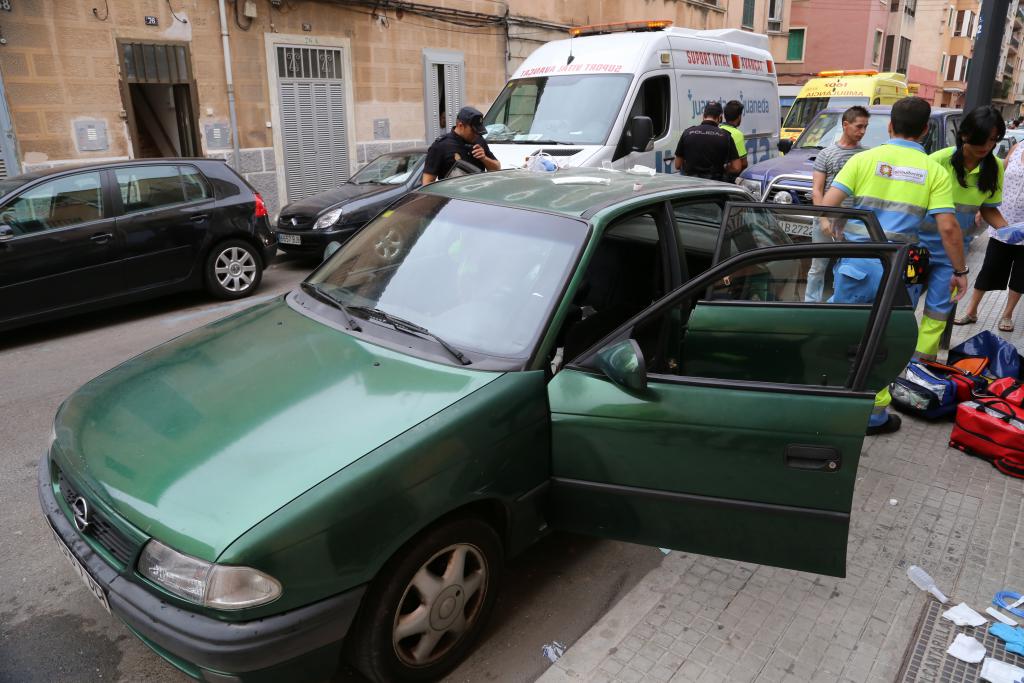 Una joven muy grave tras ser apuñalada en el cuello por su expareja en