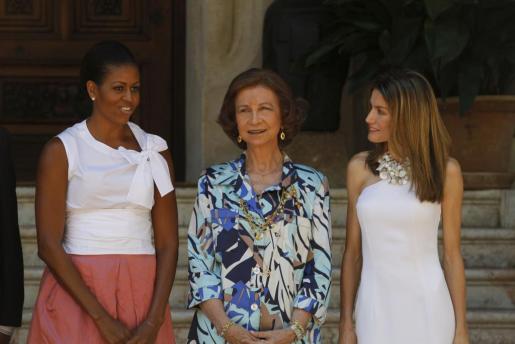 Michelle Obama durante su primera visita a Mallorca junto a doña Sofía y la entonces princesa de Asturias.