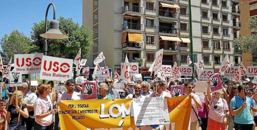 Imagen de archivo de una protesta de profesores de Religión contra la reducción de su jornada.