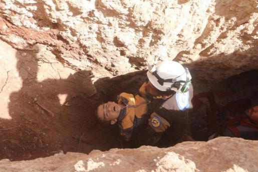 Mueren 16 niños por bombardeos en el norte de Siria 344